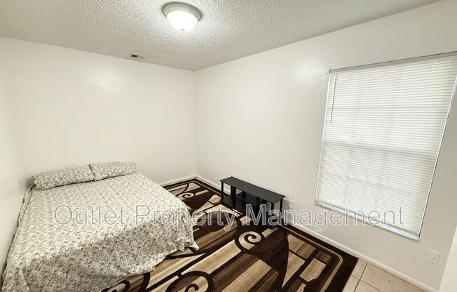 1705 RIDGEWOOD LN