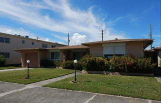 707 NE 10 St Hallandale Beach, FL 33009