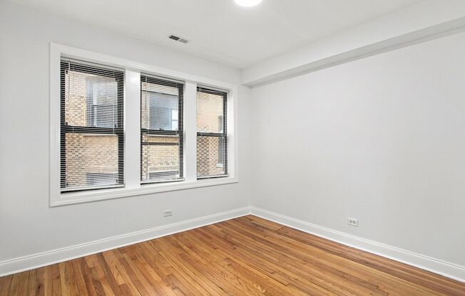 2 beds, 1 bath, $2,070, Unit 3731E-2N