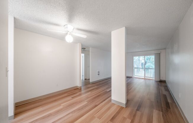 2 beds, 1 bath, $1,399, Unit 36-5