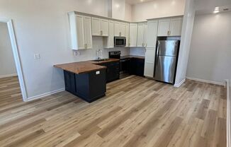 1 bed, 1 bath, 1,040 sqft, $1,650, Unit 421-B 30th Avenue E