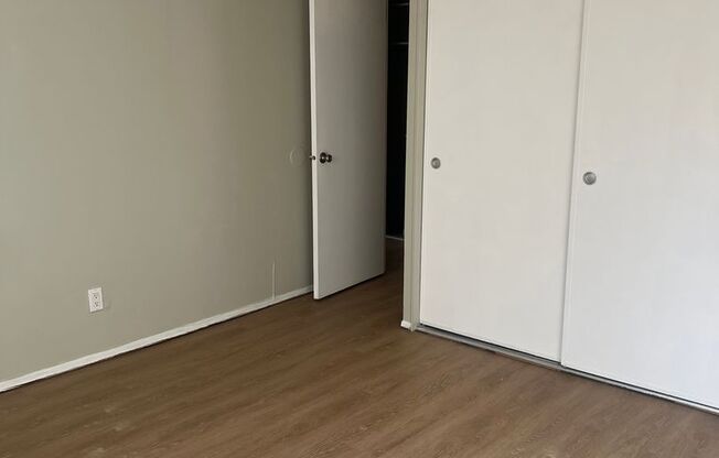 2 beds, 1 bath, 856 sqft, $1,850, Unit 105