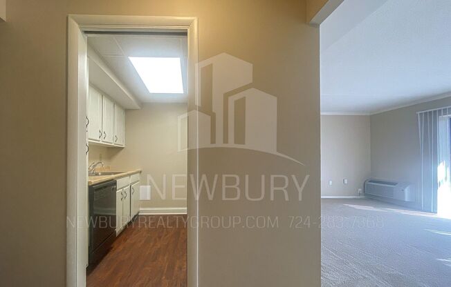 2 beds, 2 baths, 940 sqft, $975, Unit TH 208