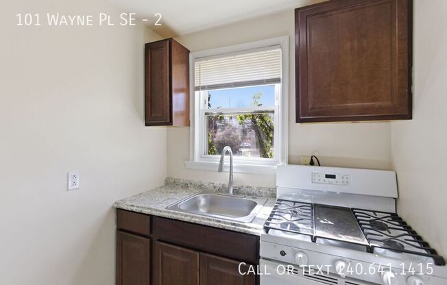 101 WAYNE PL SE