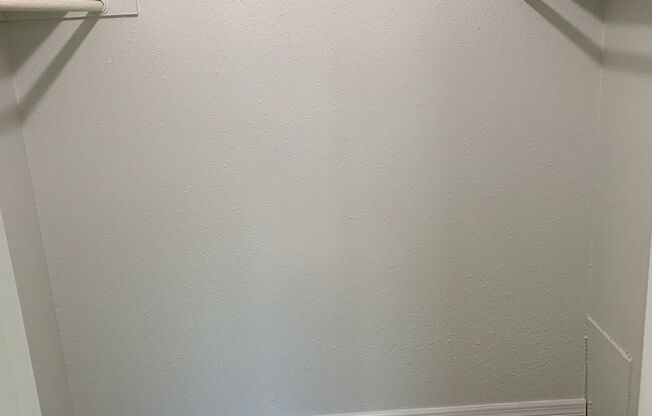 2 beds, 1.5 baths, 800 sqft, $1,500, Unit 207