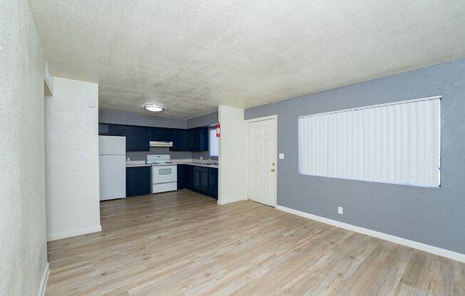 2 beds, 1 bath, $1,245, Unit 26