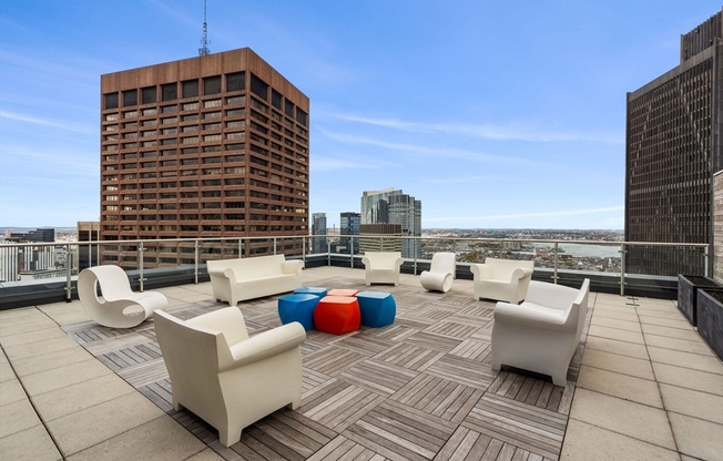 2 beds, 1.5 baths, 1,368 sqft, $5,500, Unit 906