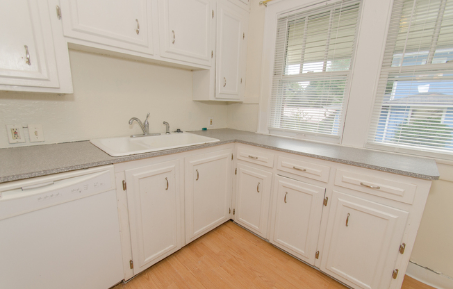 3 Bedroom, 1.5 bath Home: Available July 2026!