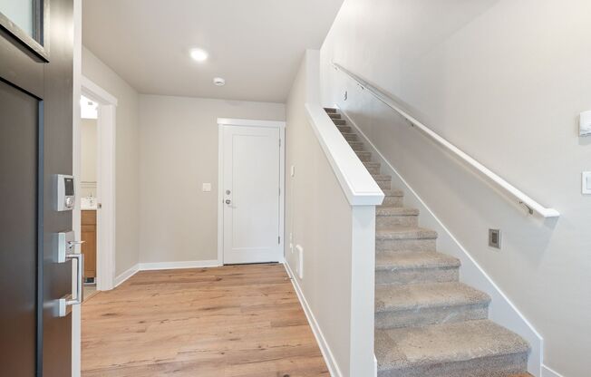 4 Bed | 3.5 Bathroom | 1800 Sq Ft | $3,700