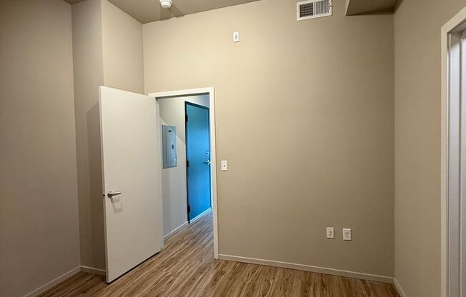 1 bed, 1 bath, 783 sqft, $1,245, Unit 408