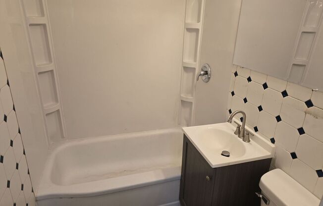 Freshly Updated 2 bedroom with Detached Garage - Winter Special