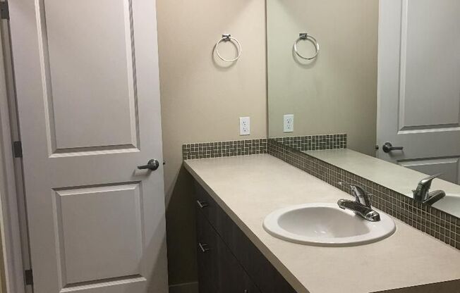 1 bed, 1 bath, $1,695, Unit 4838-304