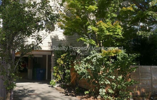 2614 E. Madison St