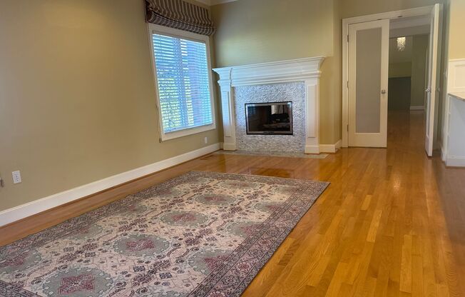 Dec Special Promotion! Exceptional 3 bed, 3 bath in Houghton Kirkland. Move in Ready.