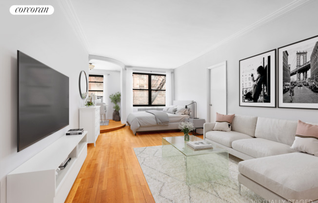 222 E 35 ST