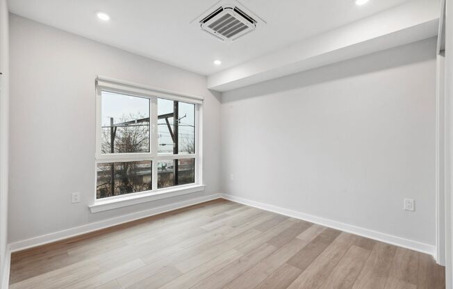 2 beds, 2 baths, 927 sqft, $1,935, Unit B220