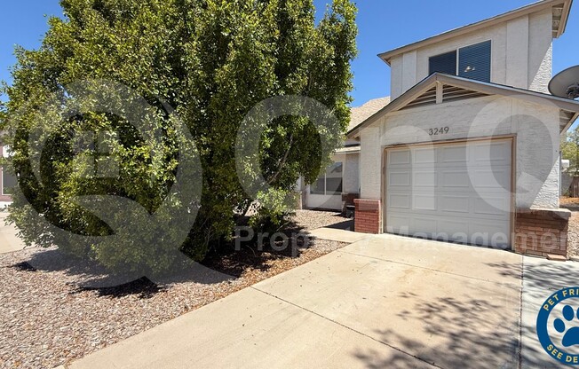 3249 N ASH CIR