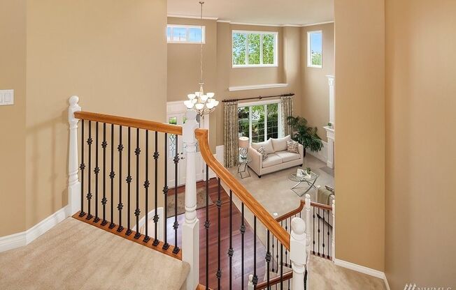 Beautiful Stand Alone Home in Issaquah Highlands - 6 Month Lease!