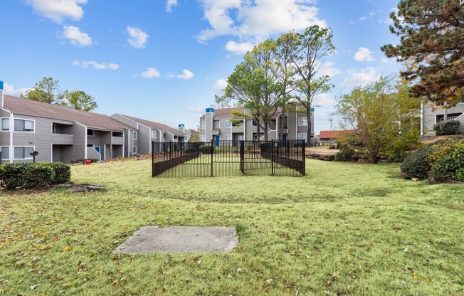 the preserve at ballantyne commons yard with fence and grass