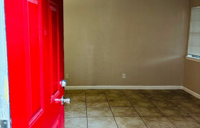 1 bed, 1 bath, 725 sqft, $1,300, Unit 1002