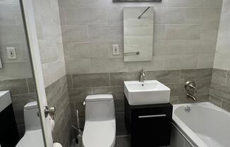 Studio, 1 bath, 450 sqft, $2,700, Unit 6X