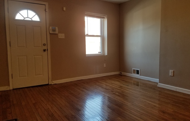 Lovely 3 Bedroom Townhome  in East Baltimore, MD!