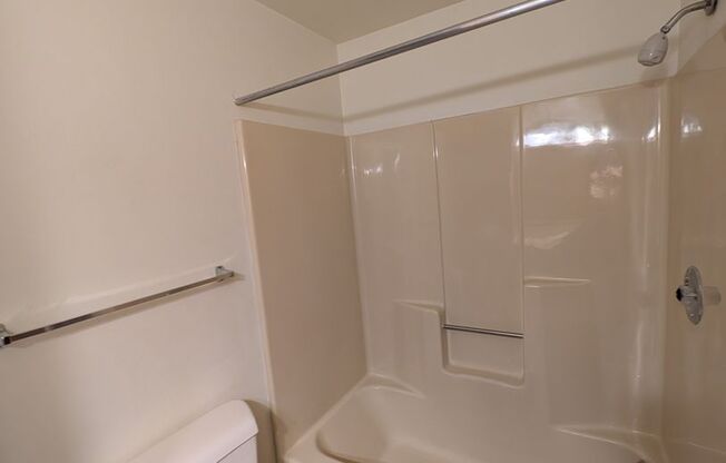 2 beds, 2 baths, 1,034 sqft, $1,229, Unit 1401 074