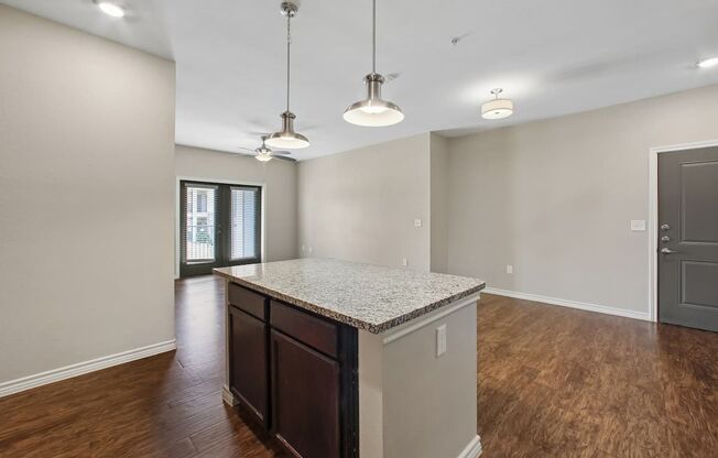 3 beds, 2 baths, 1,248 sqft, $1,959, Unit 918
