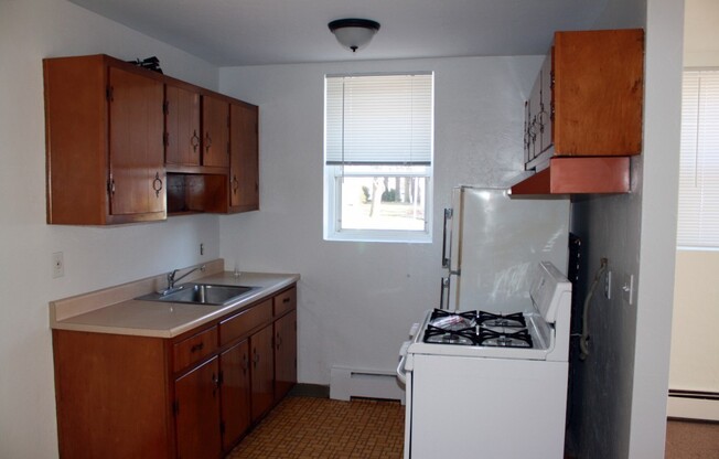 1 bed, 1 bath, 775 sqft, $1,175, Unit 3701-001