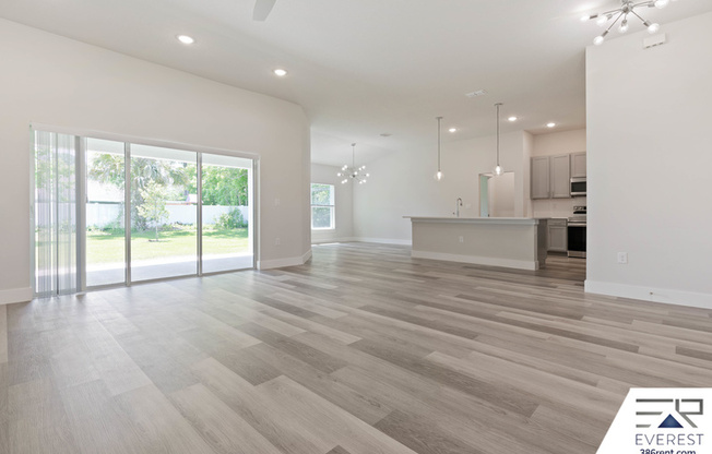 17 PRESTWICK LN