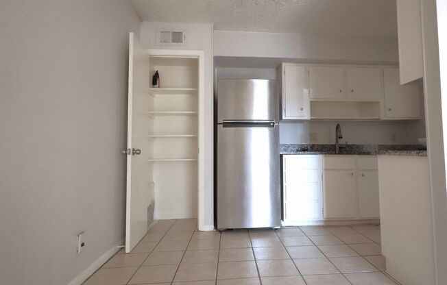 1 bed, 1.5 baths, 900 sqft, $1,225, Unit #101