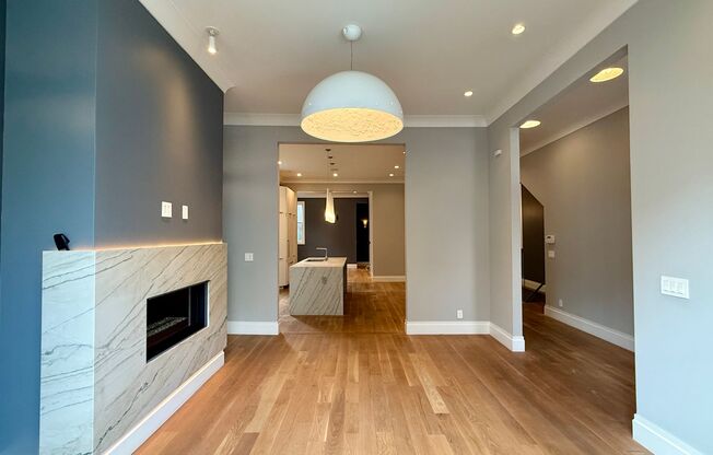 Live the Luxe, Chic Life: 3BR/3.5BA + Parkng Beauty in Hayes Valley-AMSI
