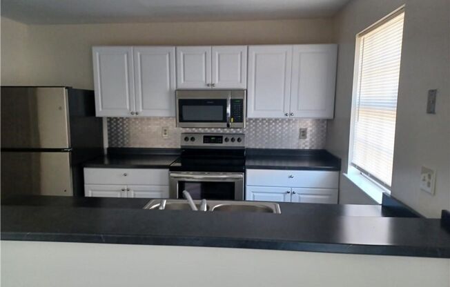 2 beds, 2.5 baths, $1,900