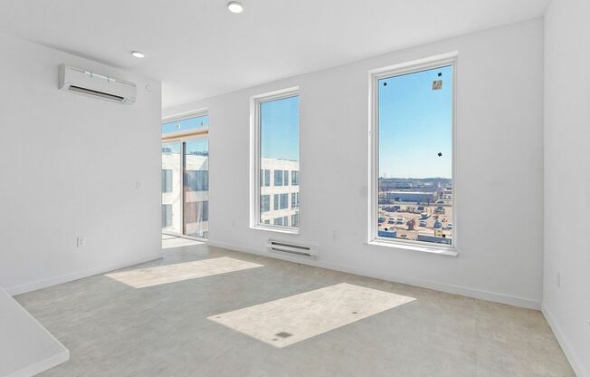 2 beds, 1 bath, 881 sqft, $1,975, Unit 520