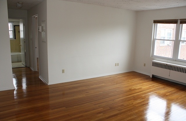 96-106 E. Manning St.