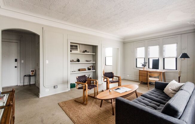 2 beds, 1 bath, 1,000 sqft, $1,646, Unit 202