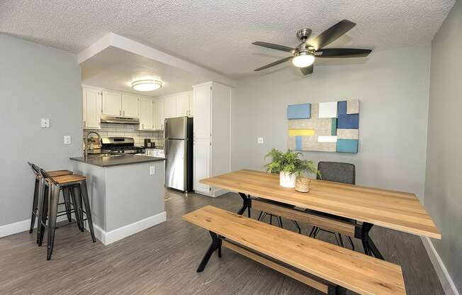 Dining and kitchen l Vue at the Lake in Sacramento