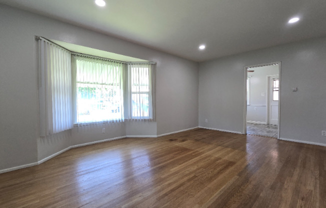 204 S 2 AVE