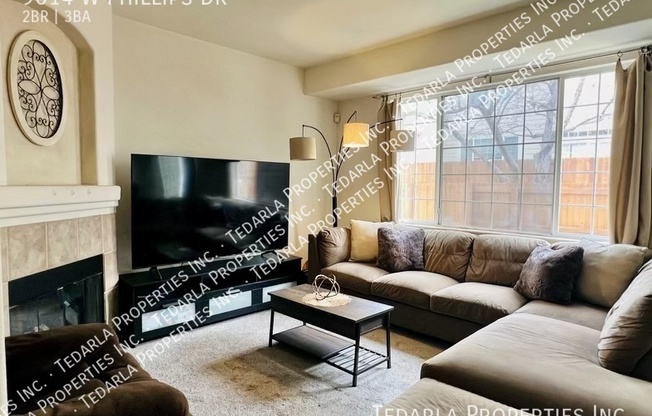 9014 W PHILLIPS DR