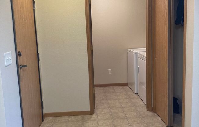 1 bed, 1 bath, 823 sqft, $1,290, Unit 1830-312