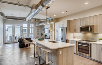 3198 Blake St, Denver CO 502