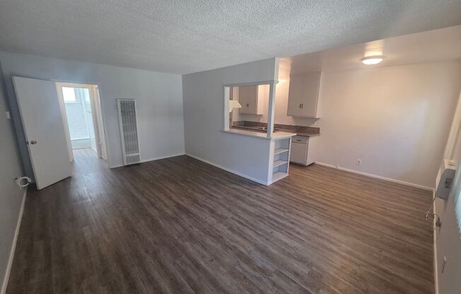 657 - 671 1/2 S. FIRST AVE. COVINA, CA
