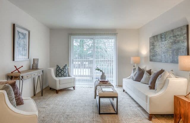 Modern Living Room at Mountain High Apartments, Gresham, OR, 97080