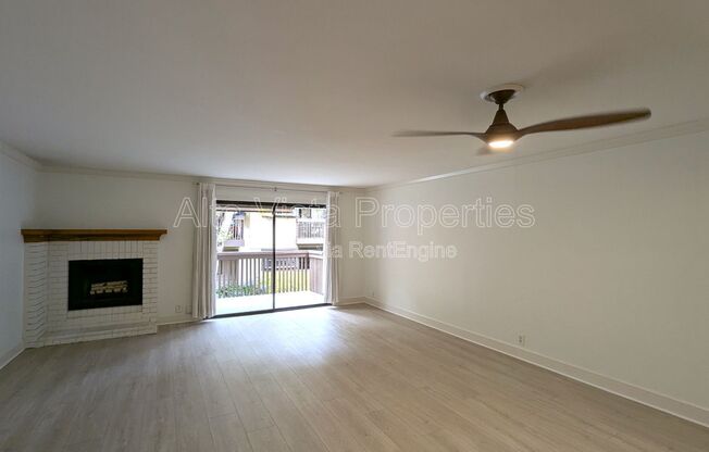 8850 VILLA LA JOLLA DR