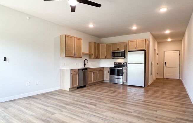 Studio, 1 bath, 730 sqft, $1,635, Unit SC 1408-215