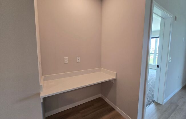 1 bed, 1 bath, 800 sqft, $1,750, Unit 8421-119