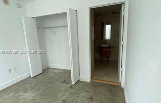 2 beds, 2 baths, $3,500, Unit # 1701