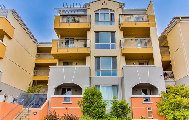 Bright 1 Bed / 1 Bath Condo in Upscale Community of Carmel Valley