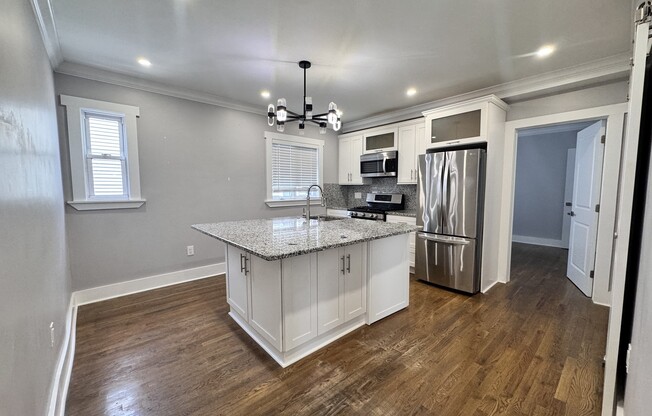 2 beds, 1 bath, 1,000 sqft, $3,300, Unit 3