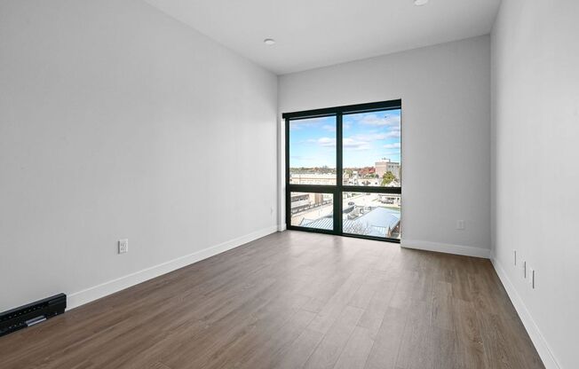 1 bed, 1 bath, 715 sqft, $1,450, Unit 305